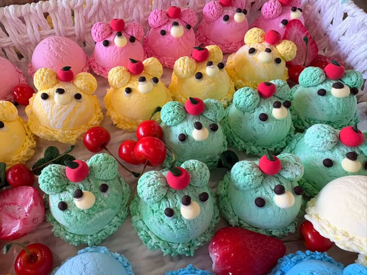 ⑫スイーツデコde夏休み宿題　〈７月〉デコレーションケーキ貯金箱〈８月〉キャンバスアート イメージ