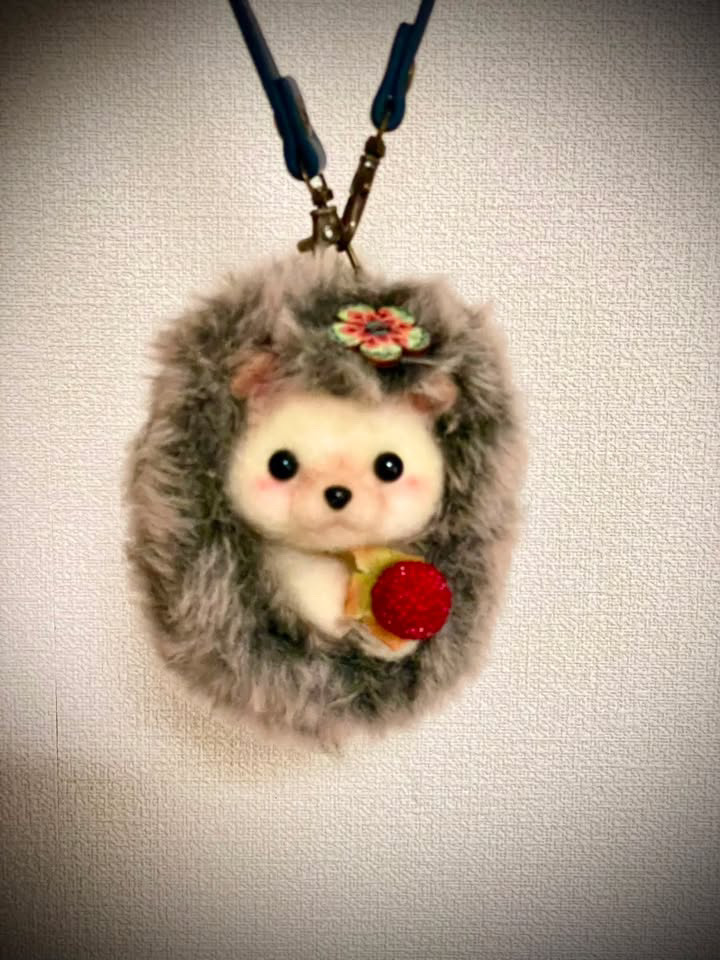 ⑬<10月>アニマルハロウィンランプ <11月>ふわふわハリネズミバッチチャーム <12月>鏡もち風干支達磨 イメージ