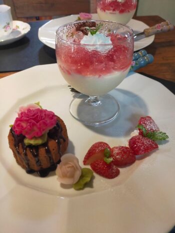 ⑤【大人】クリスマスの可愛いフローラルデザート♡ イメージ