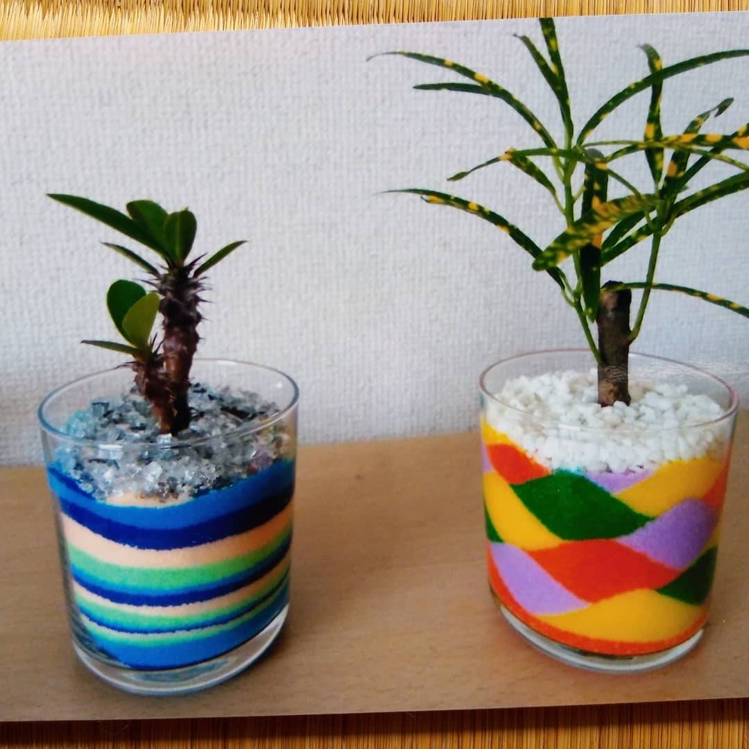 色の付いた砂で遊ぼう ひとにやさしい まちにやさしい 都市ガス 山口合同ガス株式会社 色の付いた砂で遊ぼう ひとにやさしい まちにやさしい 都市ガス 山口合同ガス株式会社